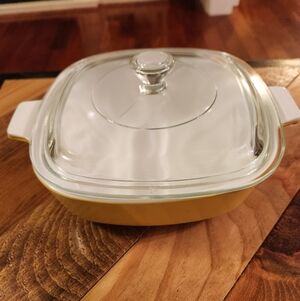 Vintage Corning Ware Harvest Gold 1 Qt Casserole Dish With Lid Made In USA P-1-B